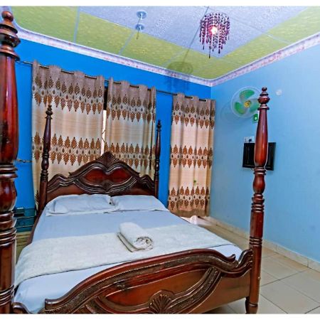 Royal Lake View Gardens Kampala Kültér fotó