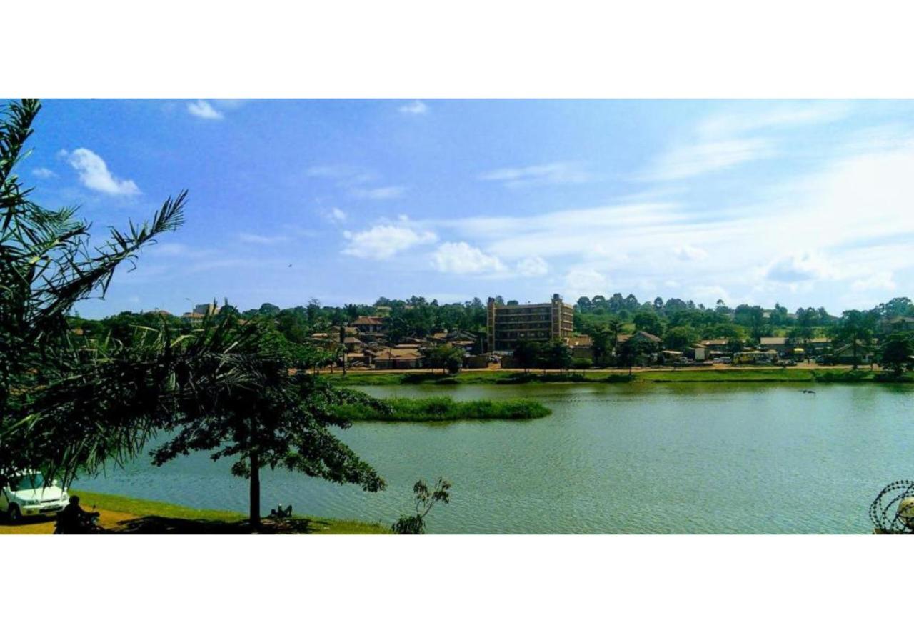 Royal Lake View Gardens Kampala Kültér fotó