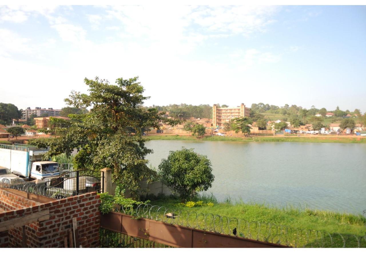 Royal Lake View Gardens Kampala Kültér fotó