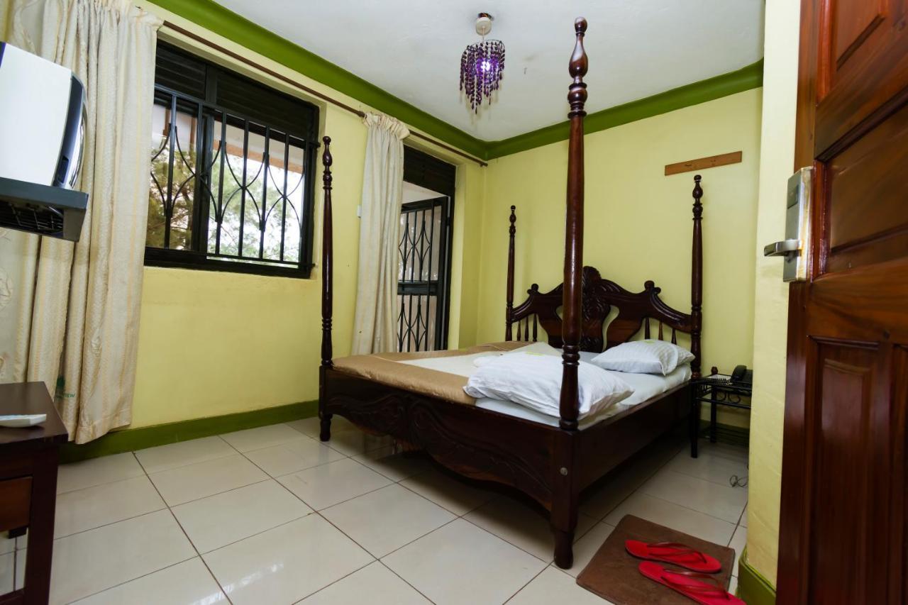 Royal Lake View Gardens Kampala Kültér fotó